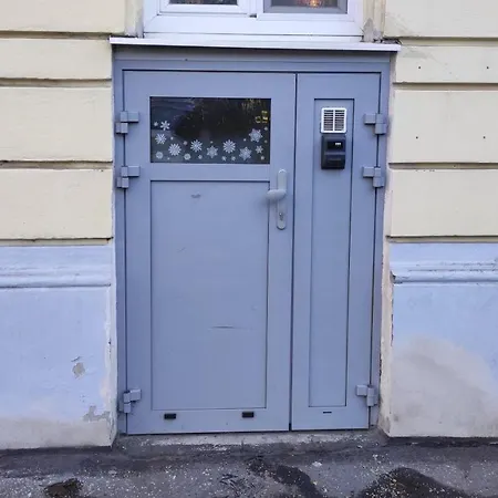 Utulny A Jedinecny Nebytovy Priestor V Centre Bratislavy Братислава